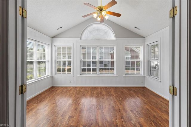 130 Villa DR, Poquoson, VA 23662
