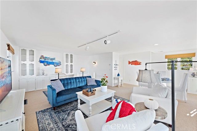 2173 Crestview Drive, Laguna Beach, CA 92651
