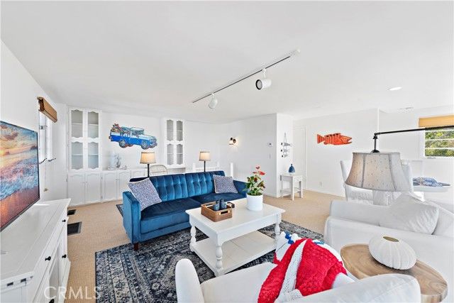 2173 Crestview Drive, Laguna Beach, CA 92651