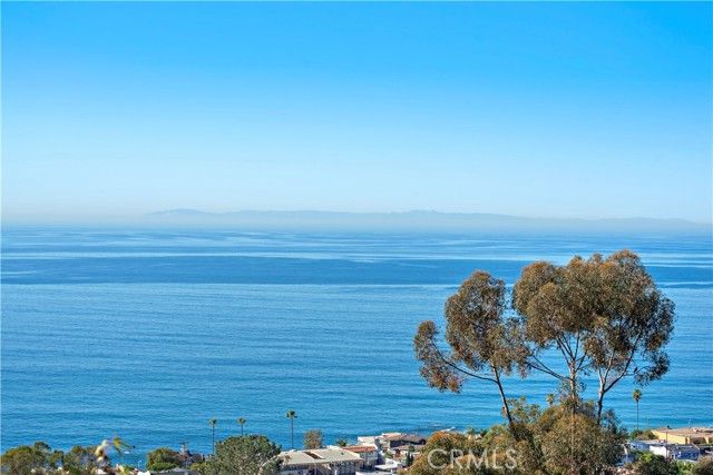 2173 Crestview Drive, Laguna Beach, CA 92651