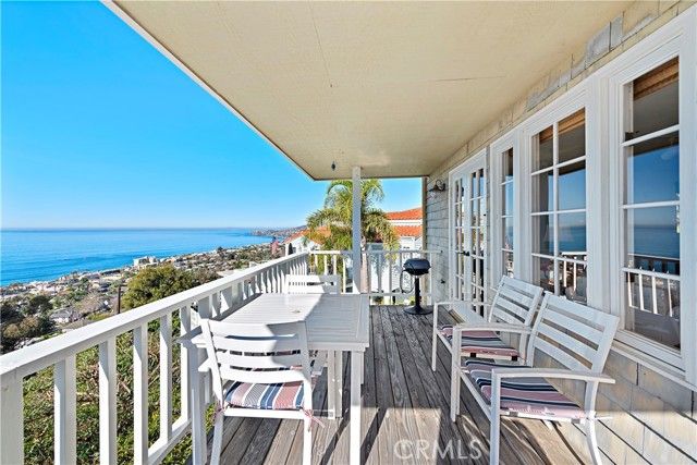 2173 Crestview Drive, Laguna Beach, CA 92651