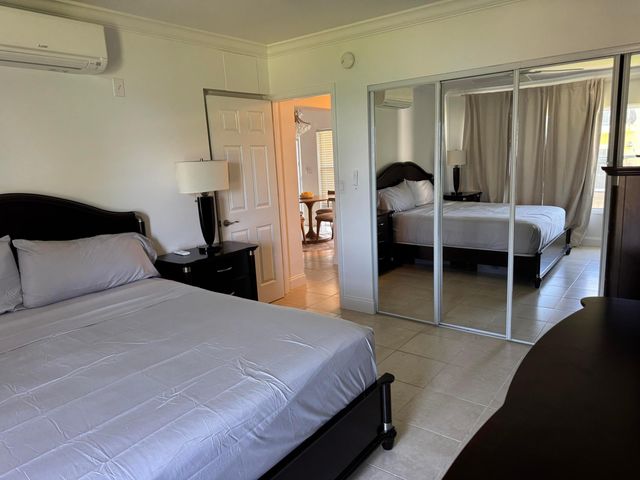 1041 Hillsboro Mile 18, Hillsboro Beach, FL 33062