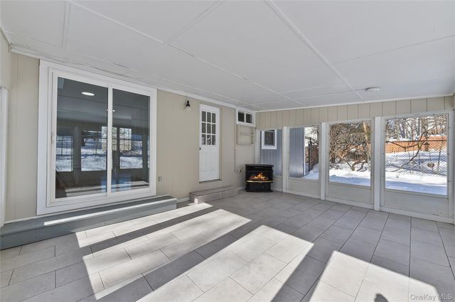 320 Walnut Avenue, New Windsor, NY 12553