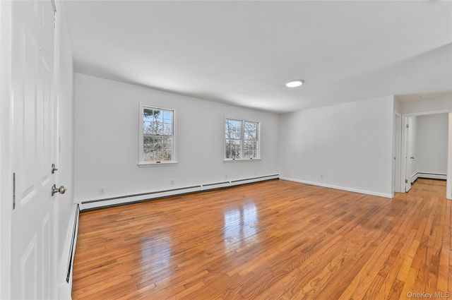 320 Walnut Avenue, New Windsor, NY 12553