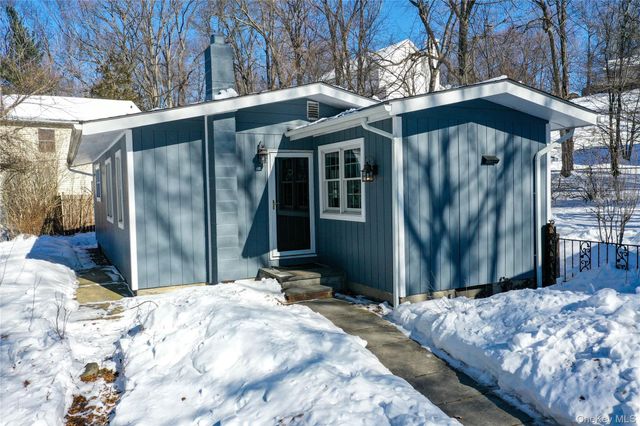 320 Walnut Avenue, New Windsor, NY 12553