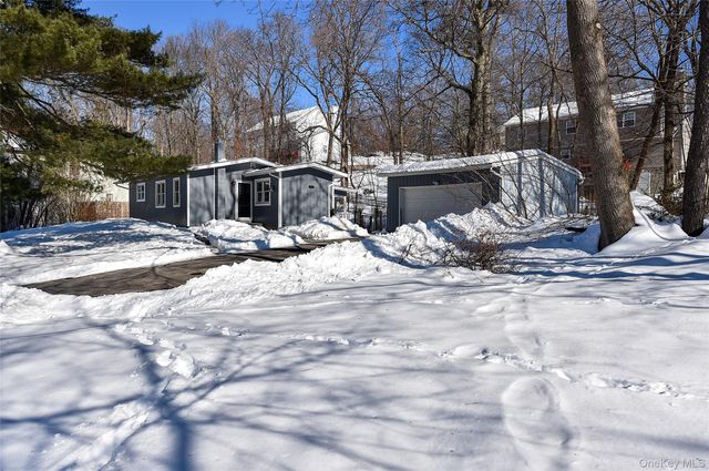 320 Walnut Avenue, New Windsor, NY 12553