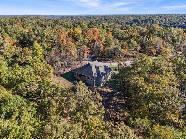 8 Topcliffe Lane, Bella Vista, AR 72715