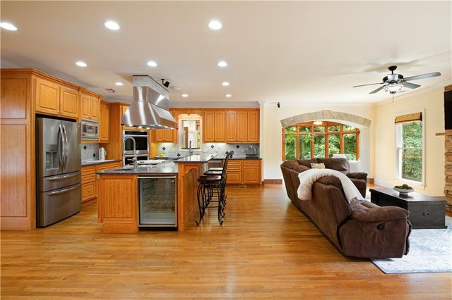 8320 Glen Lake Drive, Cumming, GA 30028