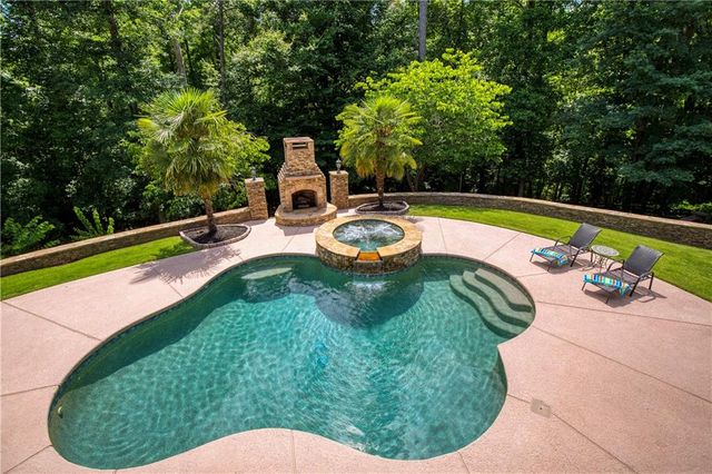 8320 Glen Lake Drive, Cumming, GA 30028