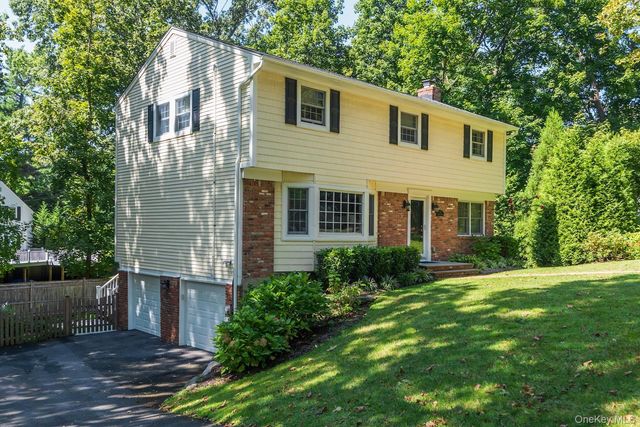 33 Northwood Circle, Huntington, NY 11743