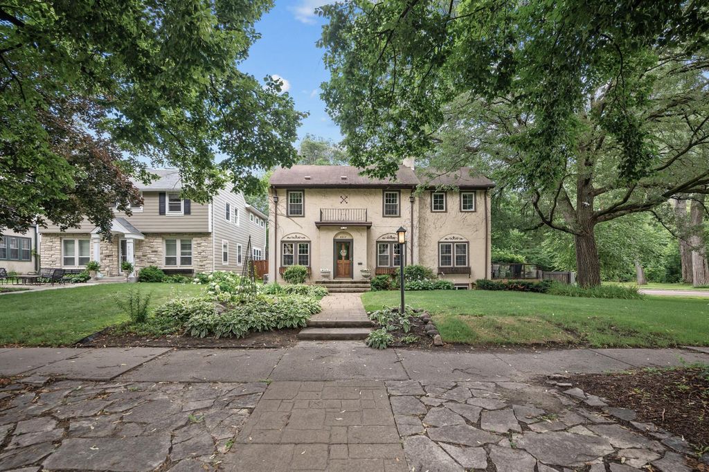 4917 12th Avenue S, Minneapolis, MN 55417