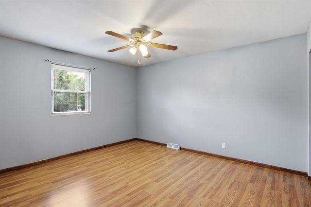 2124 Edgewood Lane, Eau Claire, WI 54703