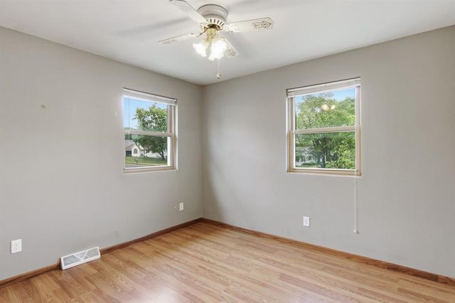 2124 Edgewood Lane, Eau Claire, WI 54703