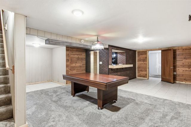 2124 Edgewood Lane, Eau Claire, WI 54703