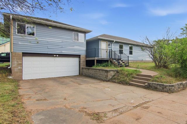 2124 Edgewood Lane, Eau Claire, WI 54703