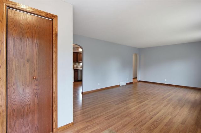 2124 Edgewood Lane, Eau Claire, WI 54703