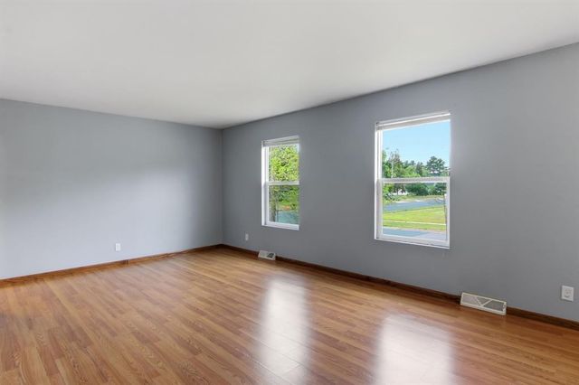 2124 Edgewood Lane, Eau Claire, WI 54703