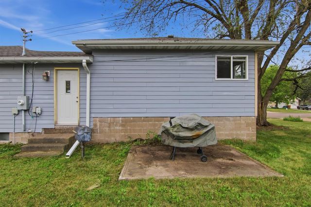 2124 Edgewood Lane, Eau Claire, WI 54703