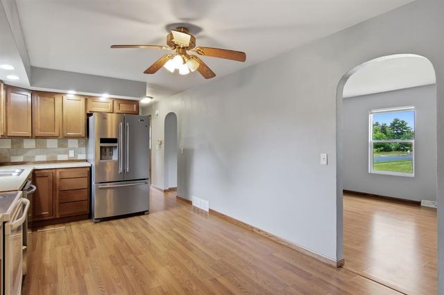 2124 Edgewood Lane, Eau Claire, WI 54703