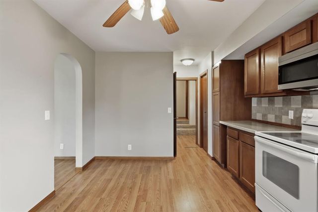 2124 Edgewood Lane, Eau Claire, WI 54703