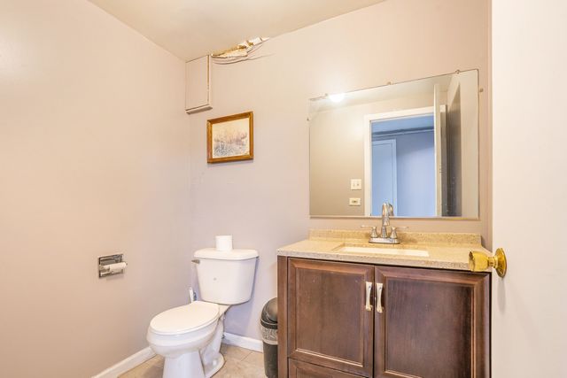 5330 W 79th Street 1G, Burbank, IL 60459