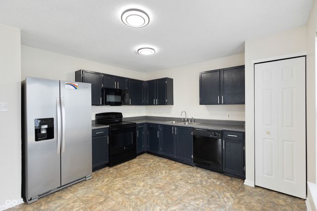 12710 Courage Crossing, Fishers, IN 46037