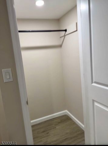 60 Cambridge St, East Orange City, NJ 07018