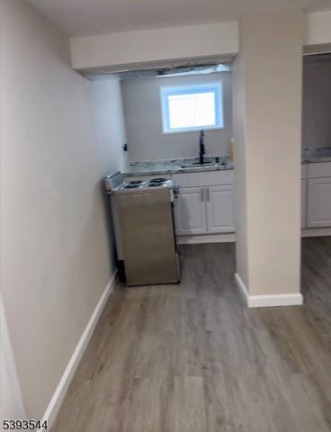 60 Cambridge St, East Orange City, NJ 07018