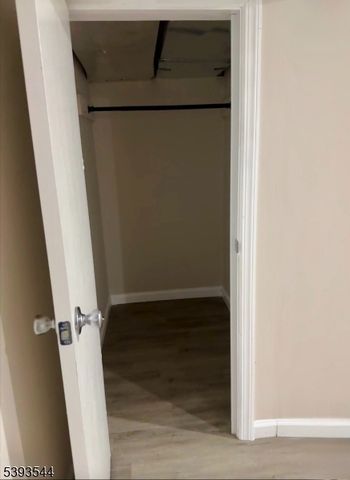 60 Cambridge St, East Orange City, NJ 07018