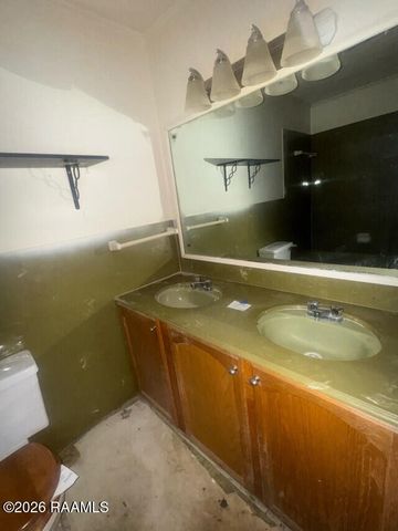 1461 Henderson Highway, Breaux Bridge, LA 70517