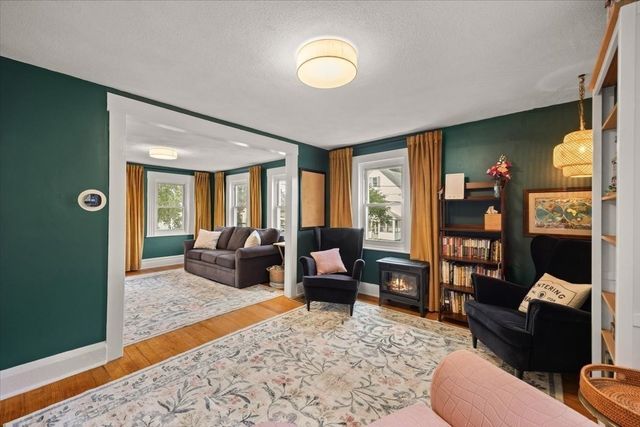 24 School Street, Walpole, MA 02081
