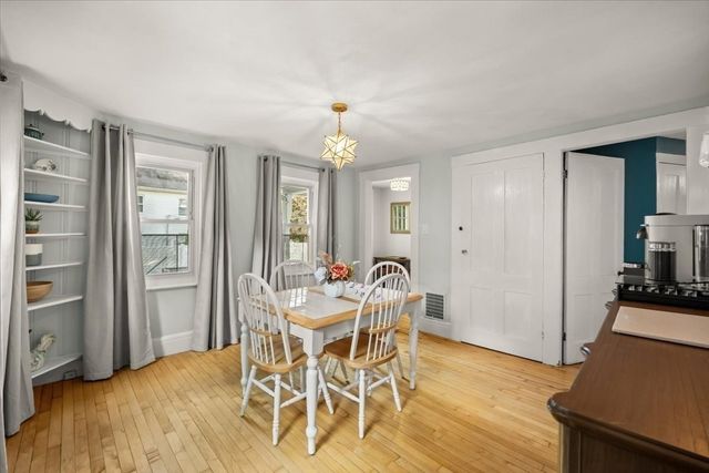 24 School Street, Walpole, MA 02081