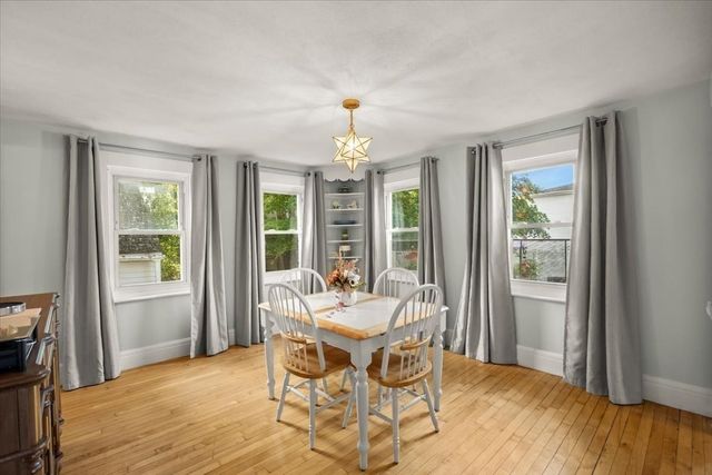 24 School Street, Walpole, MA 02081