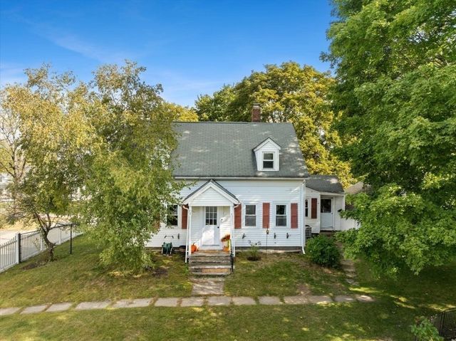24 School Street, Walpole, MA 02081