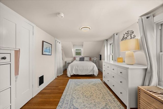 24 School Street, Walpole, MA 02081