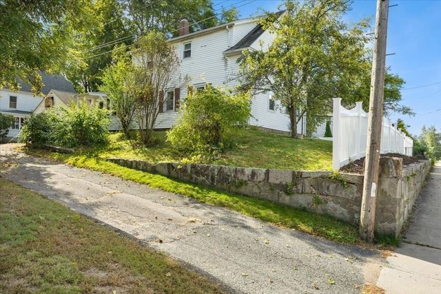 24 School Street, Walpole, MA 02081