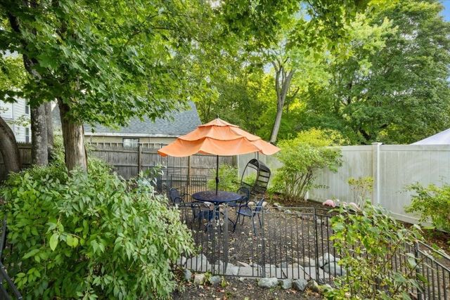 24 School Street, Walpole, MA 02081