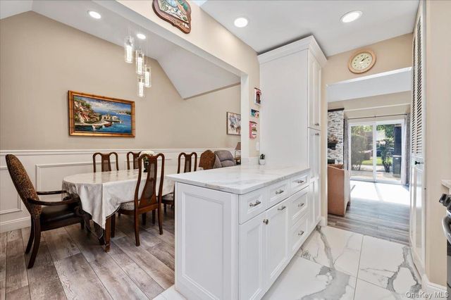174 Southgate Crescent, Massapequa Park, NY 11762