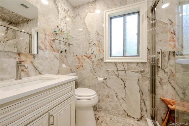 174 Southgate Crescent, Massapequa Park, NY 11762