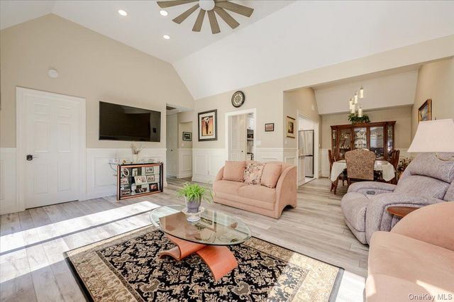 174 Southgate Crescent, Massapequa Park, NY 11762