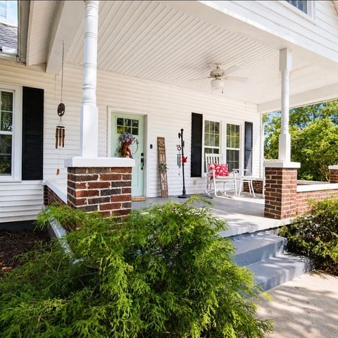 942 Mike Muncey Rd, Mcminnville, TN 37110