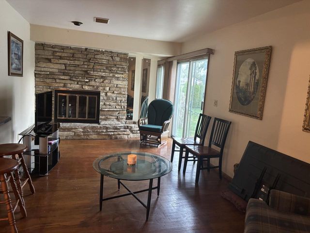 13780 W Park AVENUE, New Berlin, WI 53151
