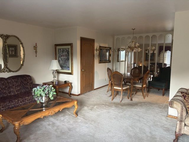 13780 W Park AVENUE, New Berlin, WI 53151