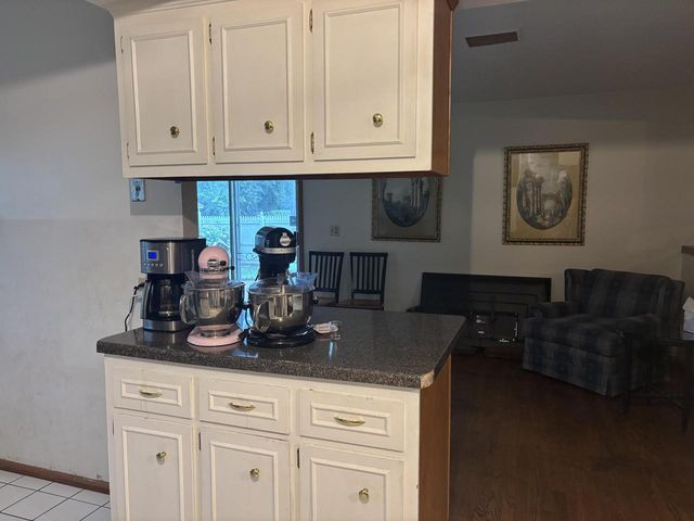 13780 W Park AVENUE, New Berlin, WI 53151