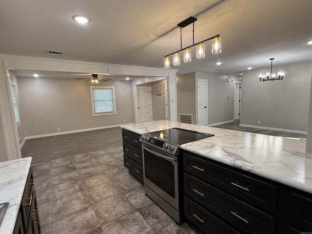 2016 Broadmoor Road, Jonesboro, AR 72401