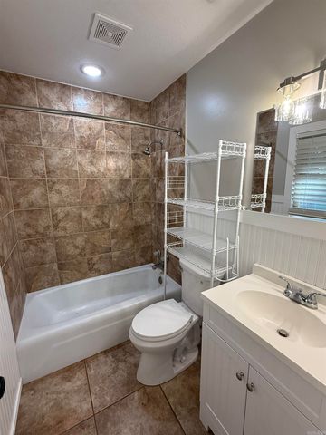 2016 Broadmoor Road, Jonesboro, AR 72401