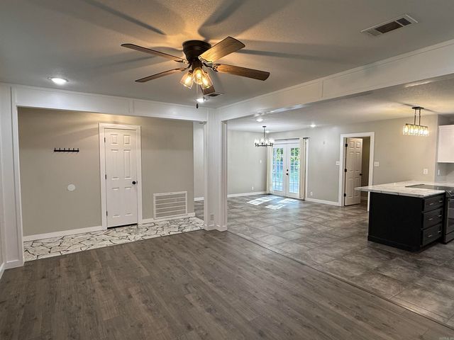 2016 Broadmoor Road, Jonesboro, AR 72401