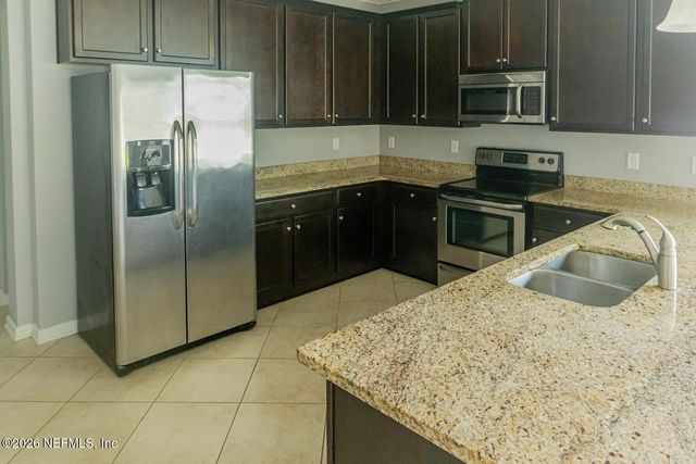 10104 BEDFORD LAKES Court, Jacksonville, FL 32222