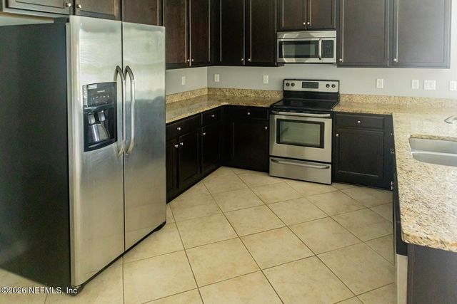 10104 BEDFORD LAKES Court, Jacksonville, FL 32222