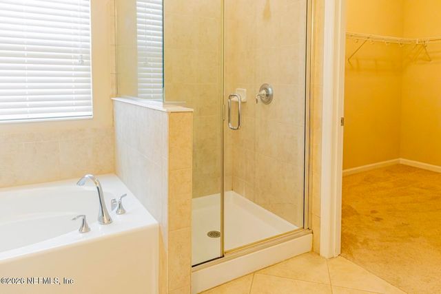 10104 BEDFORD LAKES Court, Jacksonville, FL 32222
